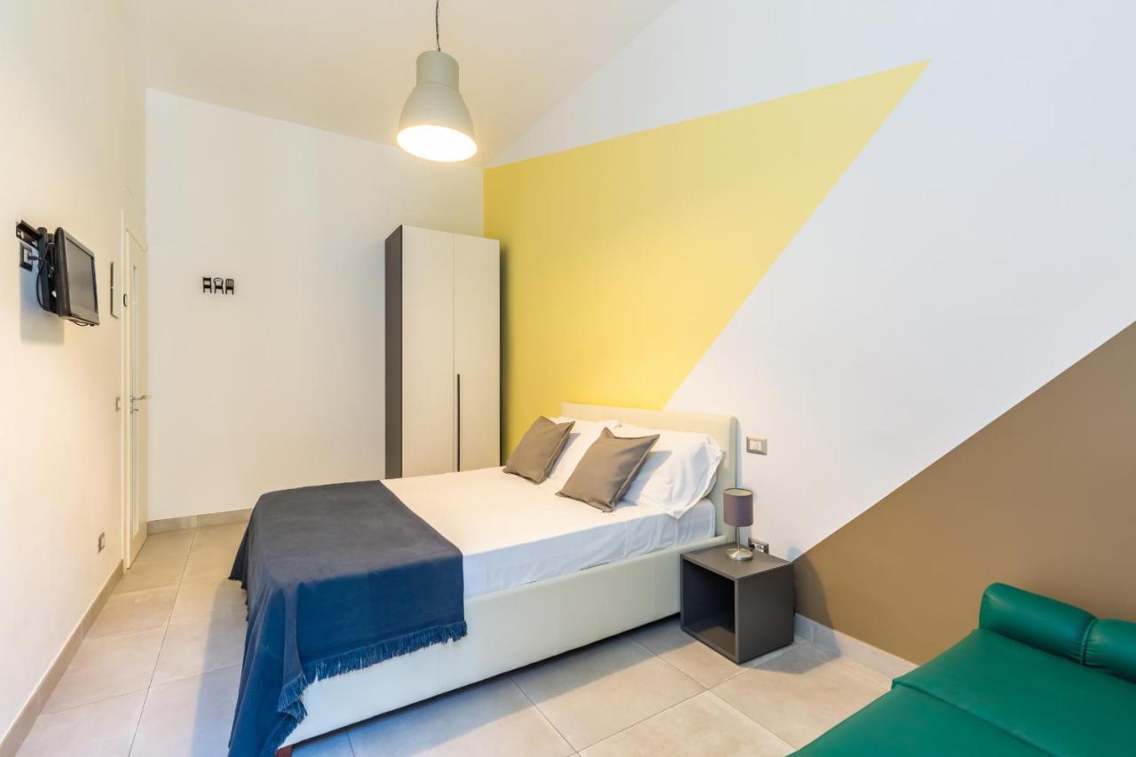 Foria 49 Apartments By Wonderful Italy Наполи Екстериор снимка