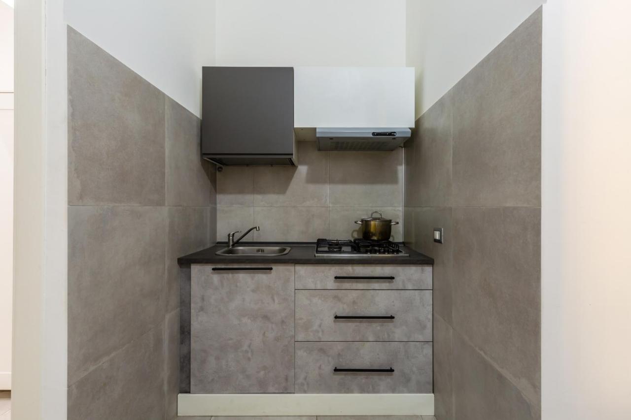 Foria 49 Apartments By Wonderful Italy Наполи Екстериор снимка